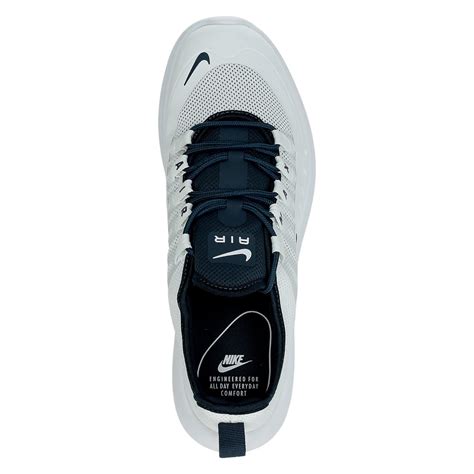 nike axus wit